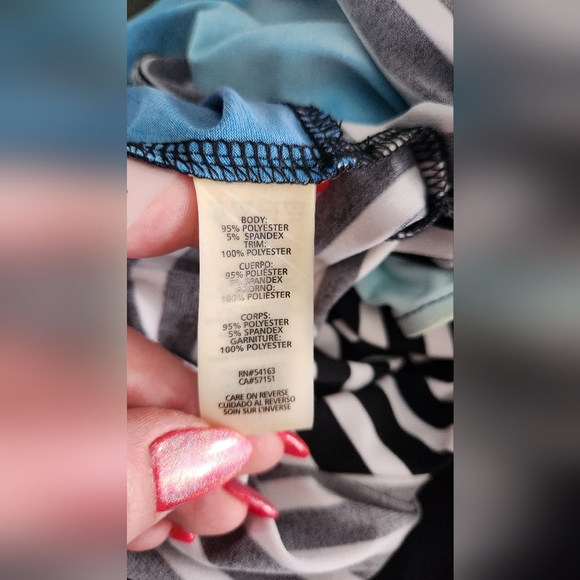 NWOT Calvin Klein Top - Size Medium - Picture 2 of 6